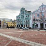 Bezaubernder Stadtplatz in Erding, Deutschland. Perfekte Kulisse für eine freie Trauung.